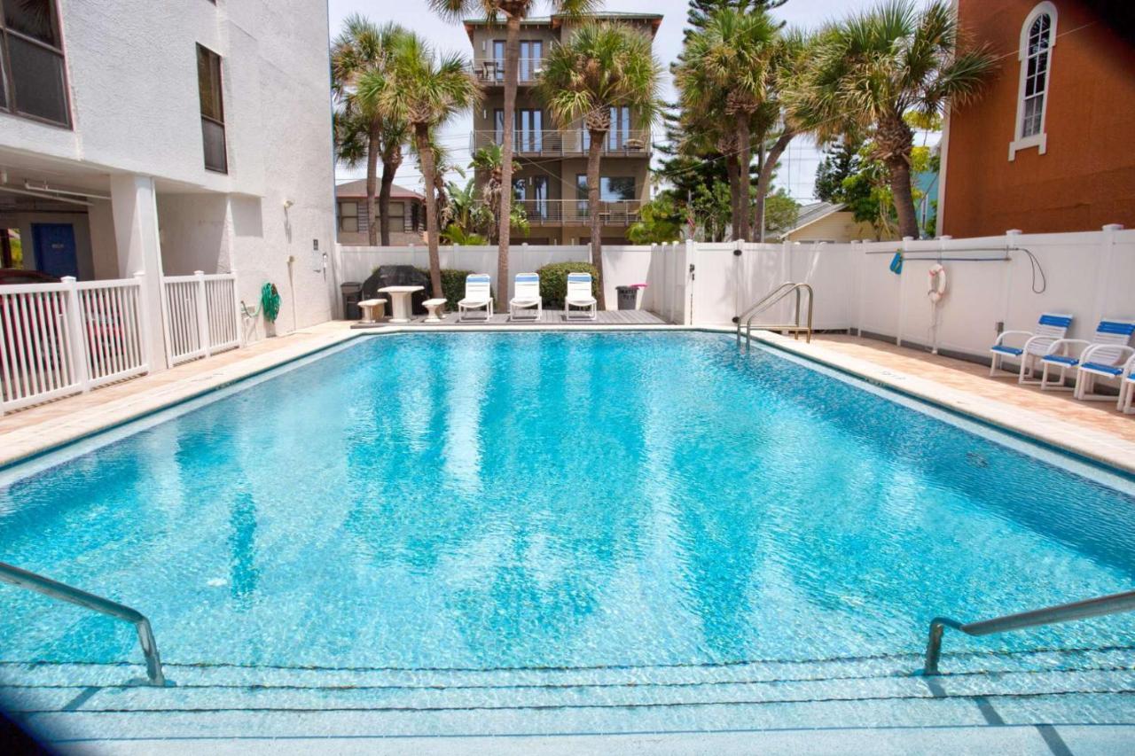 401 - Chambre St. Pete Beach Exterior photo